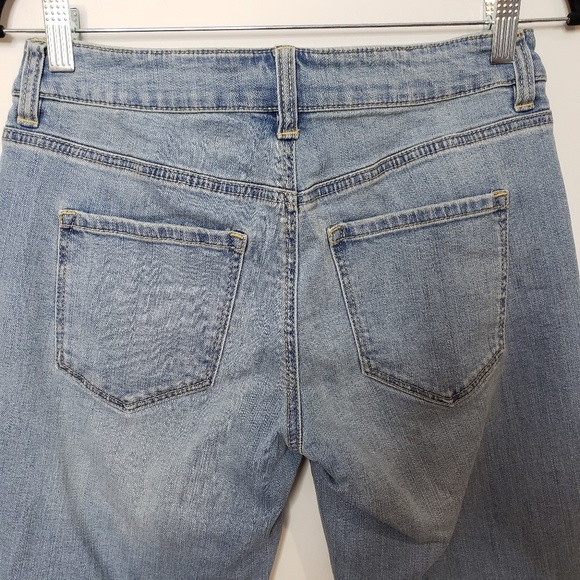 Dynamite Cara Light Wash BF Distressed Jeans 26 - Picture 5 of 8